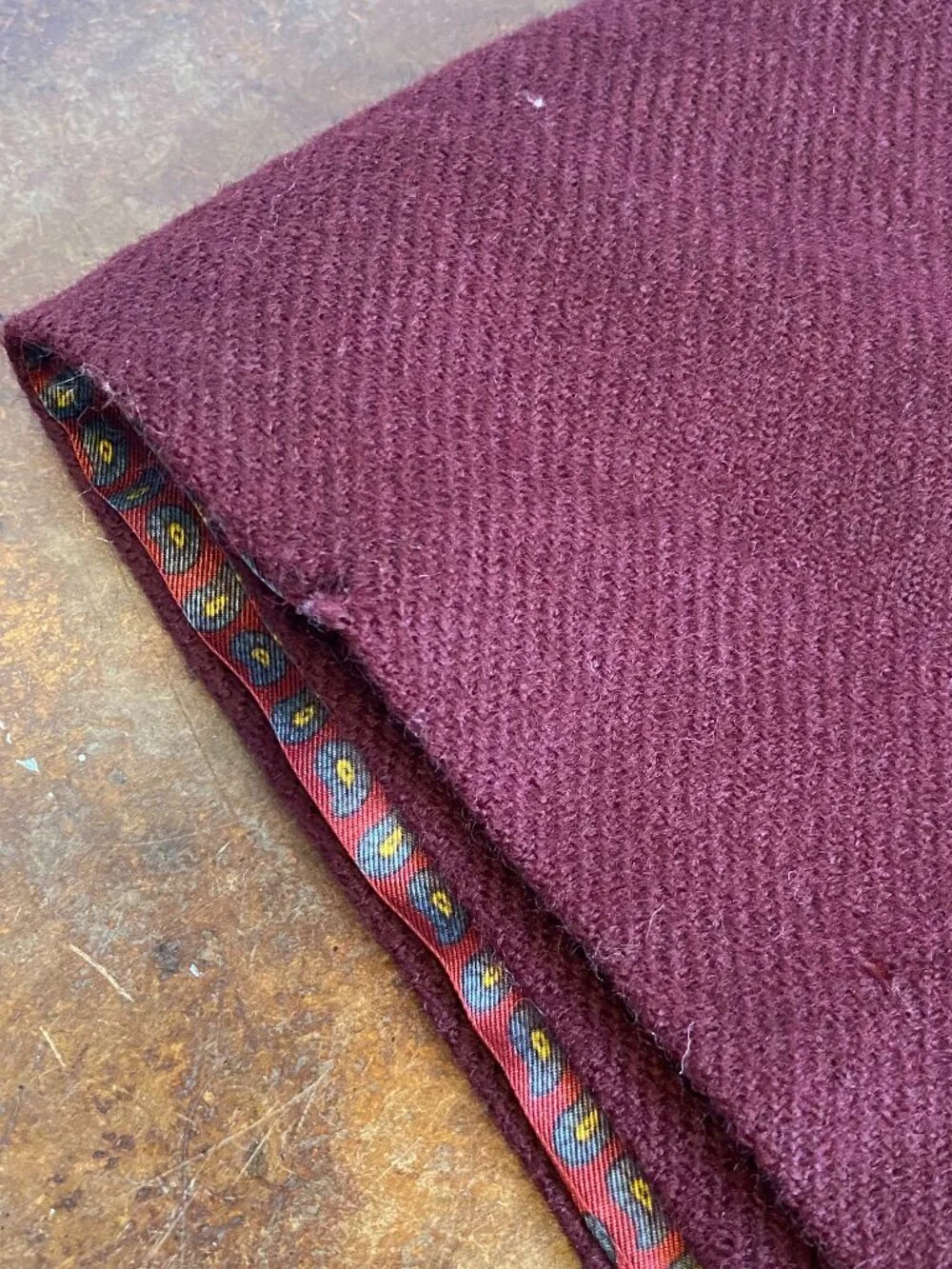 1940s Reversible Scarf 100% Zephyr Wool Silk Lined Burgundy Red Paisley Vintage